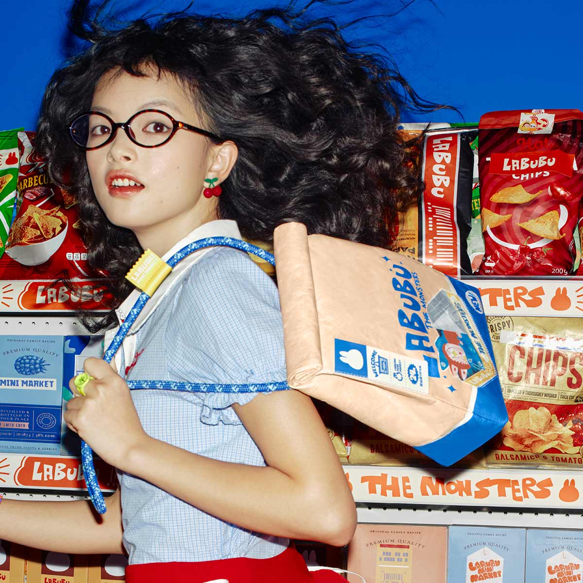 THE MONSTERS Wacky Mart Series Messenger Bag 7103