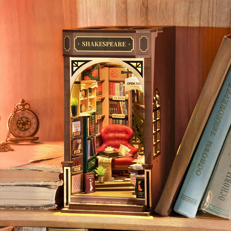 Bookstore - Book Nook Shelf Insert 9756