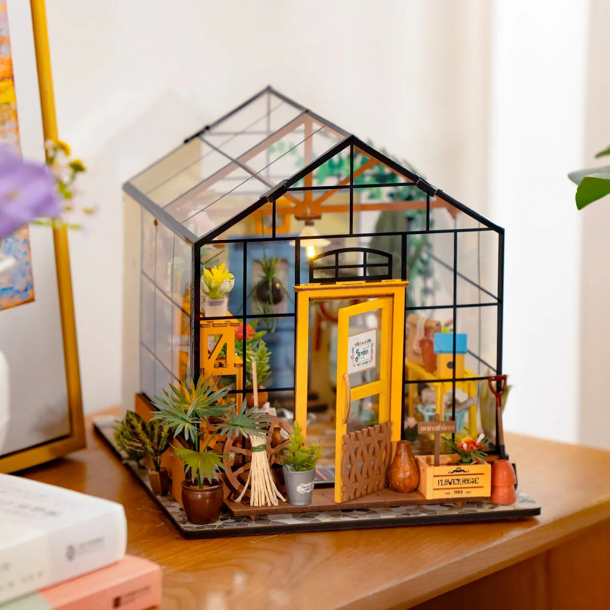 Cathy's Flower House - DIY Miniature House 8736