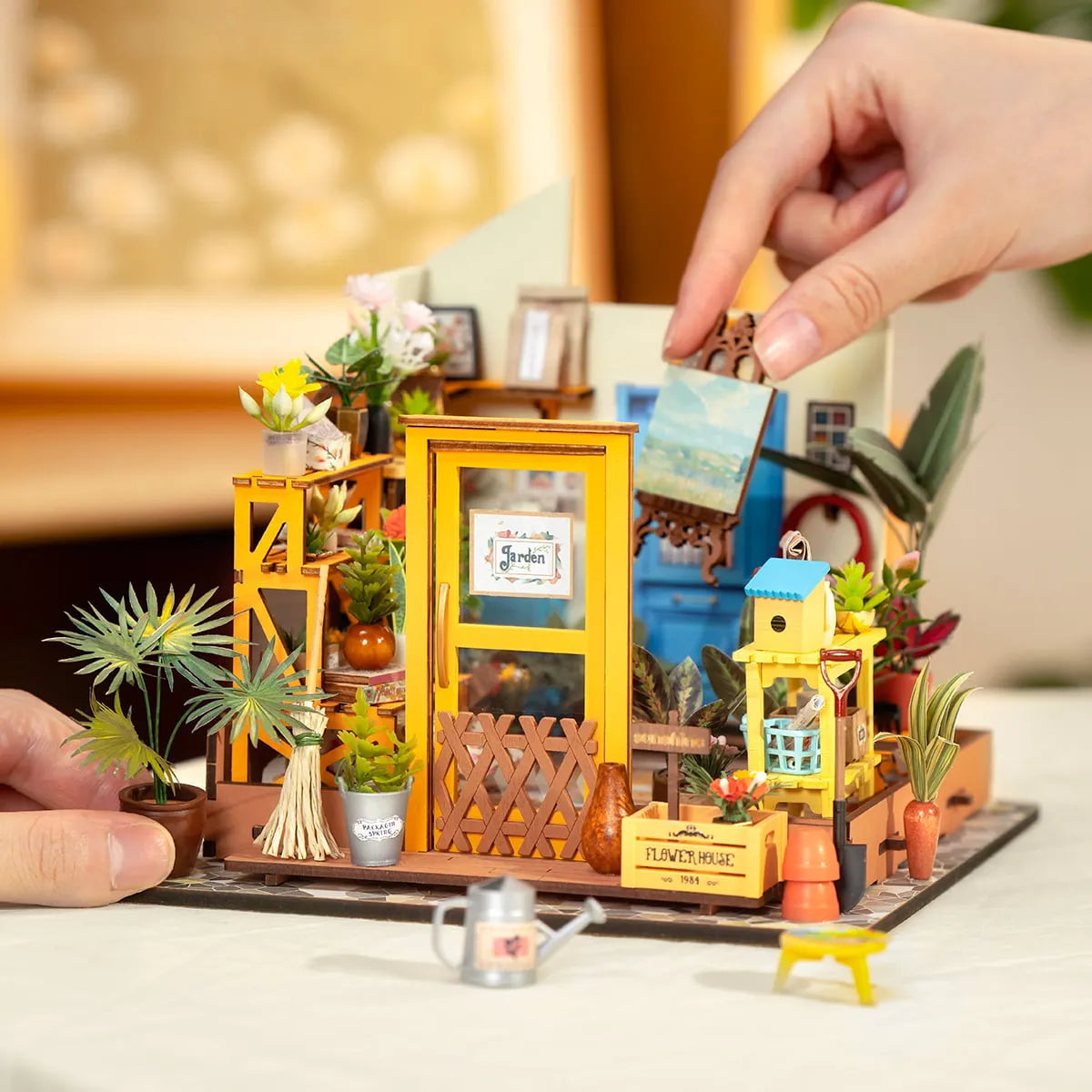 Cathy's Flower House - DIY Miniature House 8736
