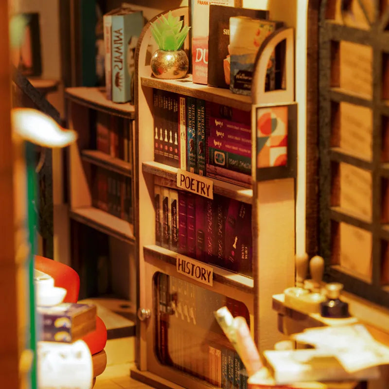Bookstore - Book Nook Shelf Insert 9756