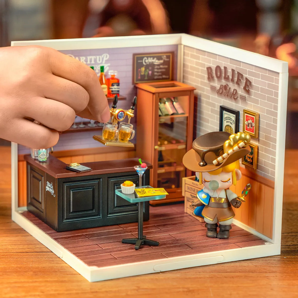Leisurely Cheers Bar - DIY Miniature House 9916
